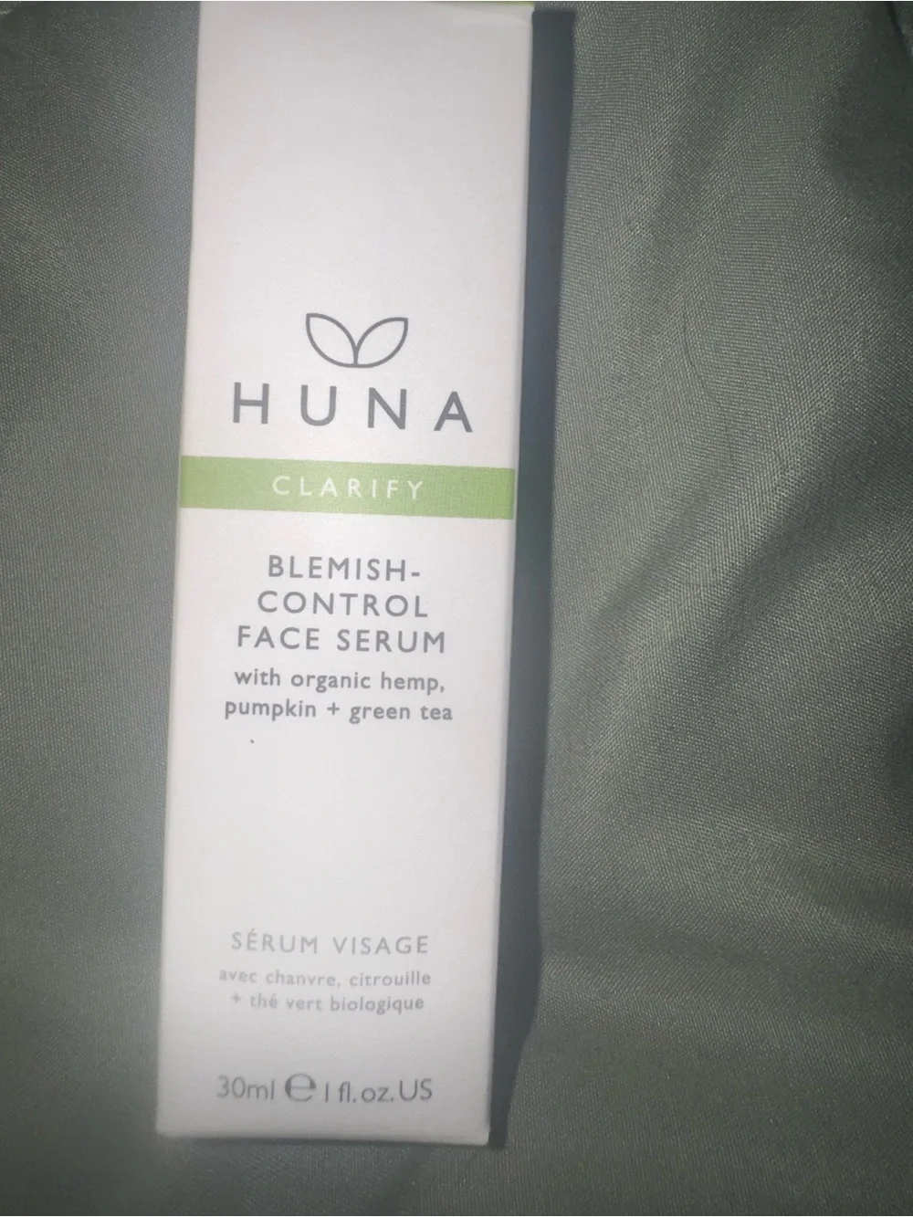 Huna Clarify Blemish-Control Face Serum – White/Green
